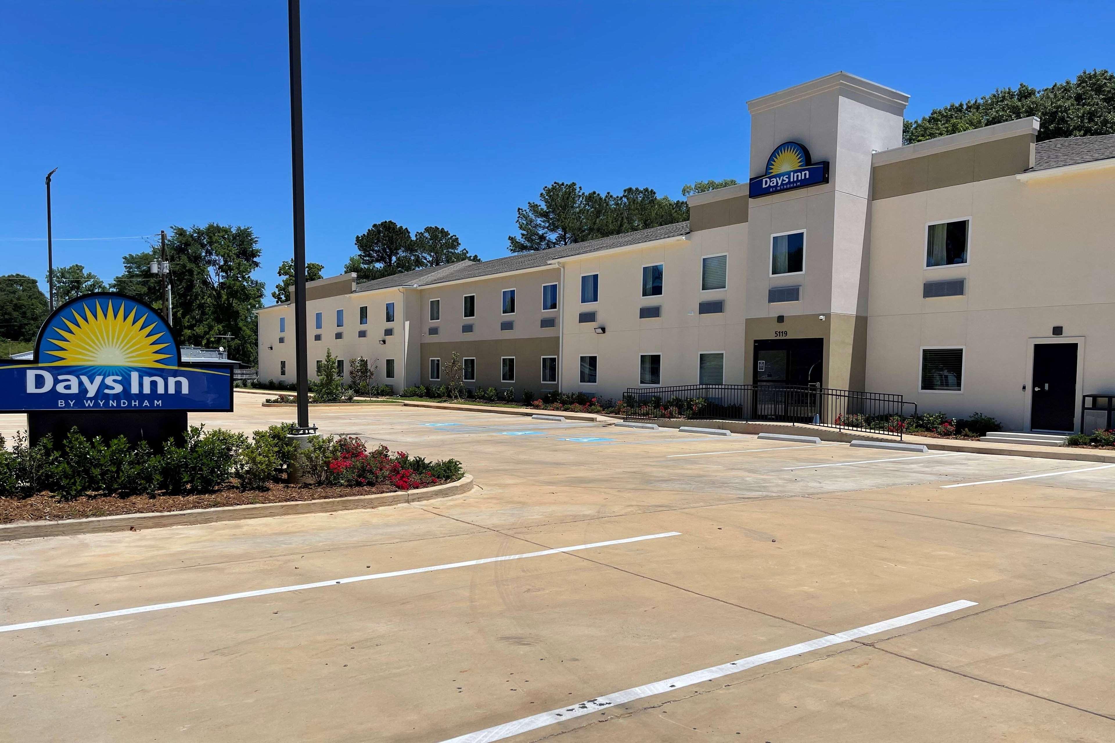 Days Inn By Wyndham Zachary La Extérieur photo